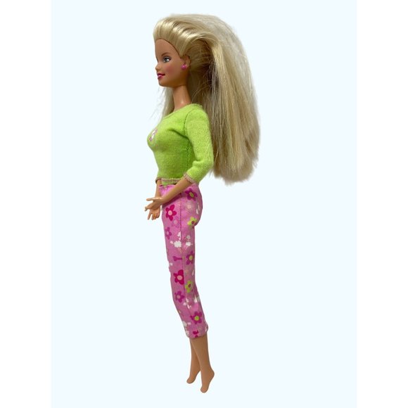 1998 Mattel Barbie Basic Blonde Hair Green Eyes - Picture 2 of 4